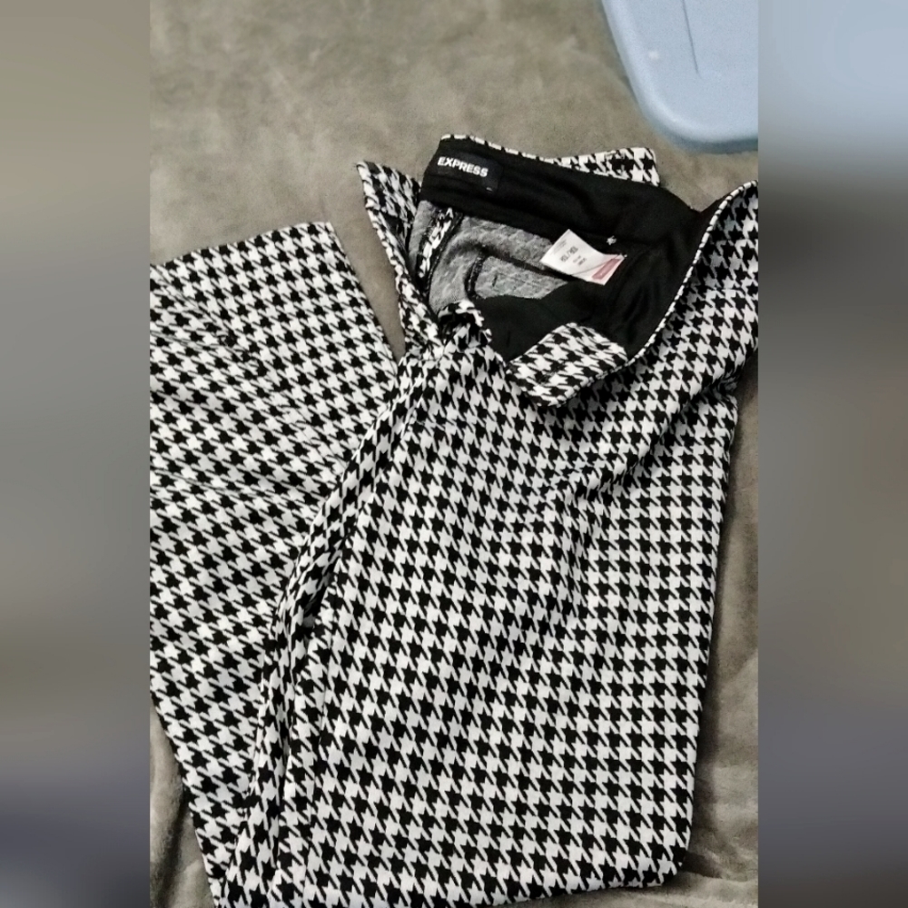 Express ankle length slacks